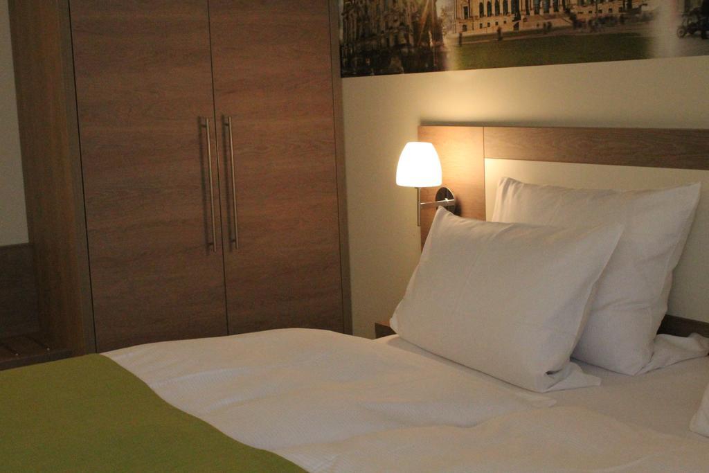 Standard Double Room,134264400:JPEG