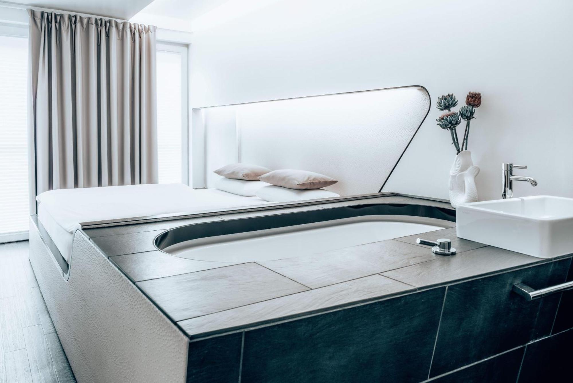 Double Room Bath,1627203203:JPEG