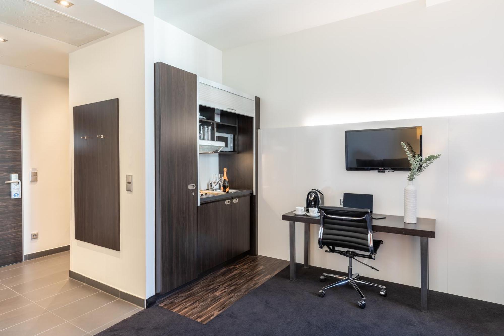Premium Twin Room Kitchenette Area,1631566928:JPEG