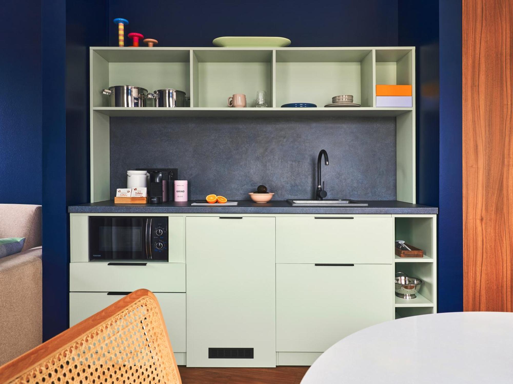Medium Studio Kitchenette,1649817742:JPEG