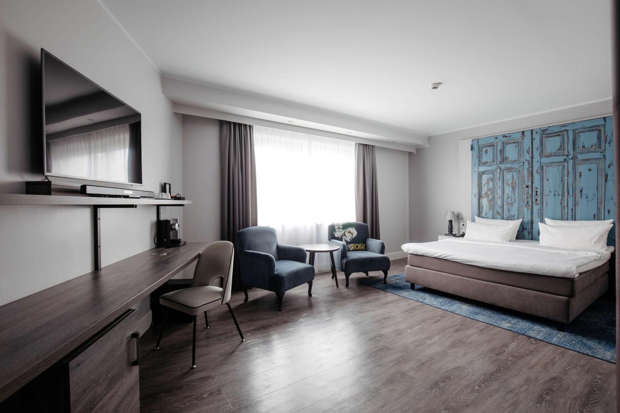 Premium Family Room,1658066197:JPEG