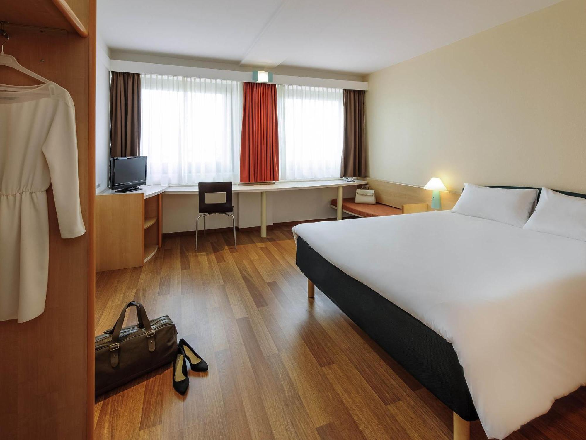 Double Room,1704847292:JPEG