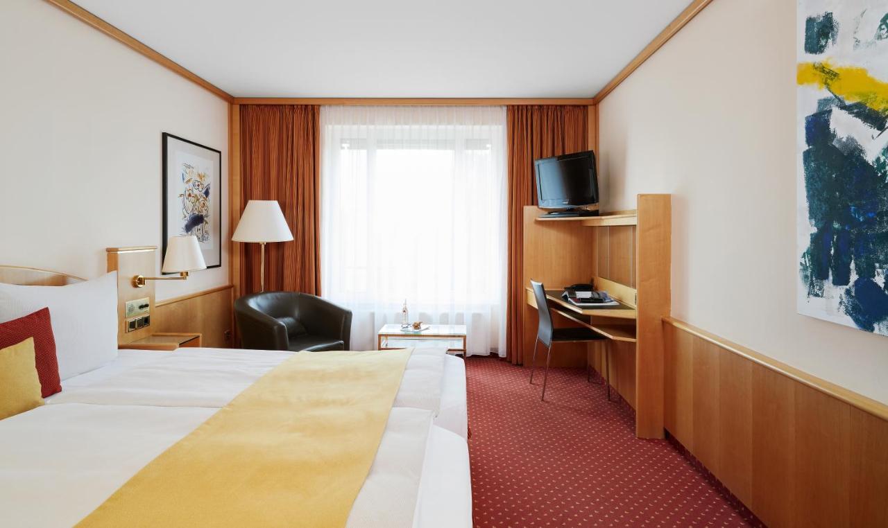 Double Room,747204749:JPEG