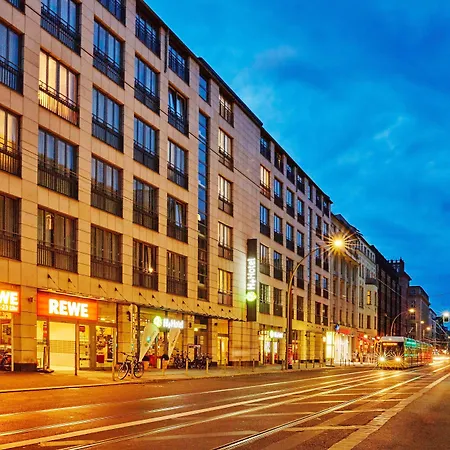 H+ Hotel Berlin Mitte-3