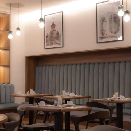 Hotel Bleibtreu Berlin By Golden Tulip-2