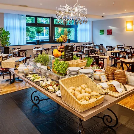Mercure Hotel Chateau Berlin am Kurfürstendamm-2